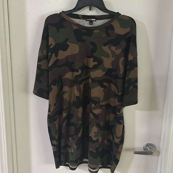 Fashion Nova Men’s Camouflage T-shirt NWOT - Picture 1 of 7